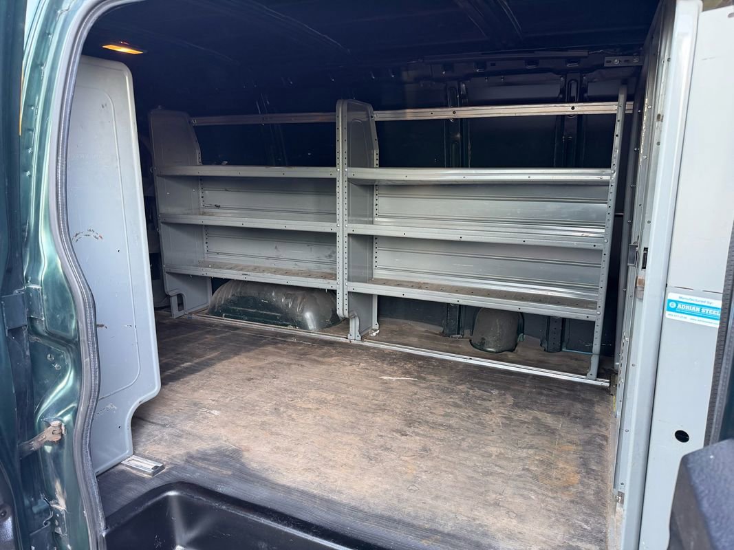 Used 2013 Chevrolet Express 2500 RWD image 14