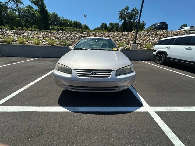 Used 1999 Toyota Camry LE FWD image 2