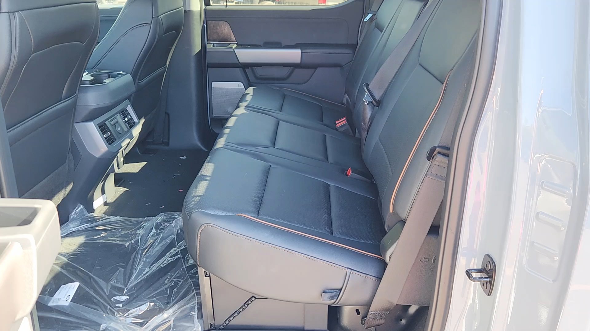 New 2026 Ford F250 Lariat w/ FX4 Off-Road Package image 12