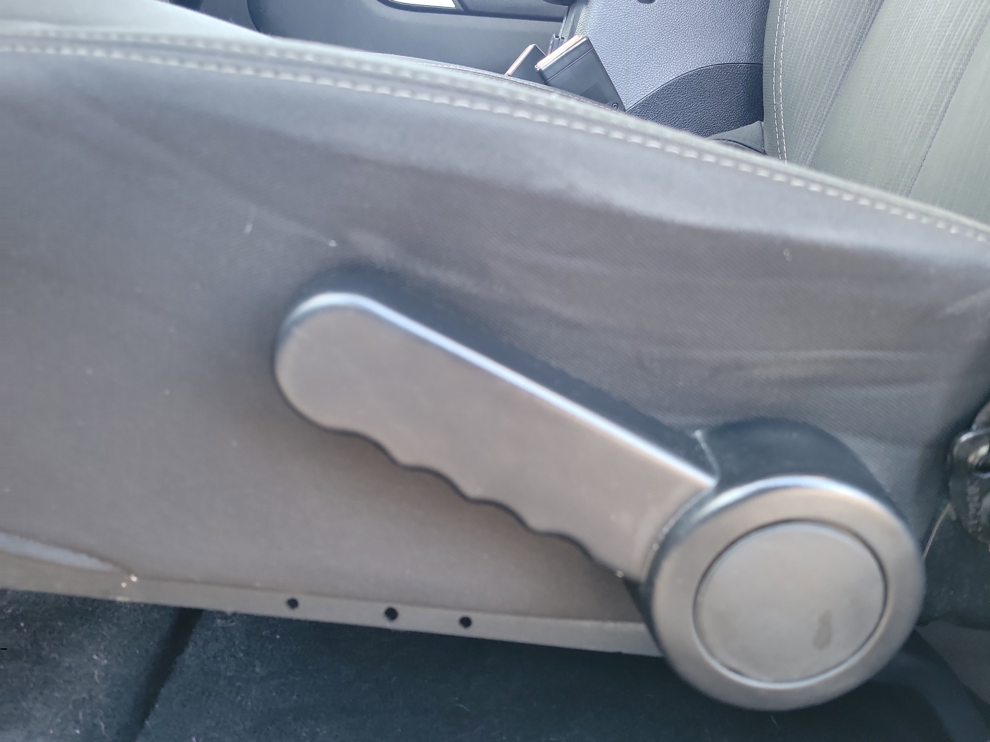 Used 2015 Jeep Wrangler Unlimited Sahara w/ Connectivity Group image 16