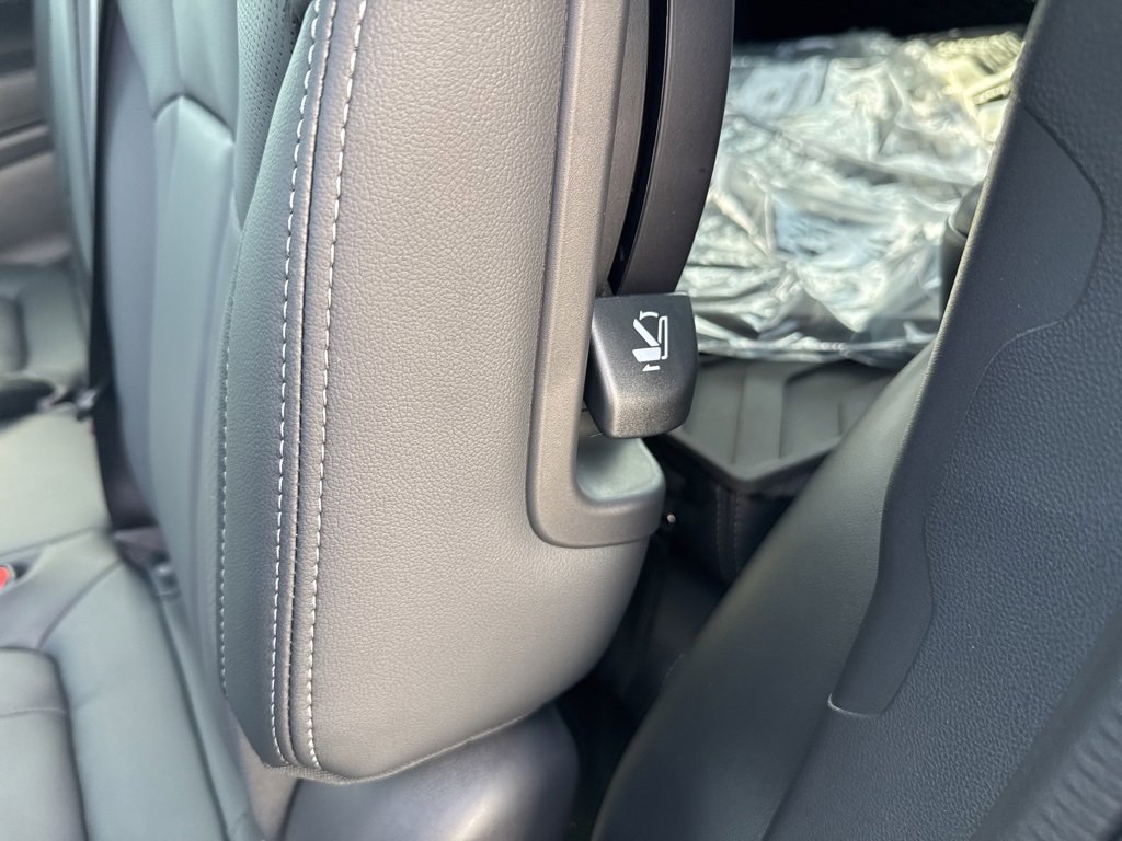 New 2025 Subaru Ascent Limited image 27
