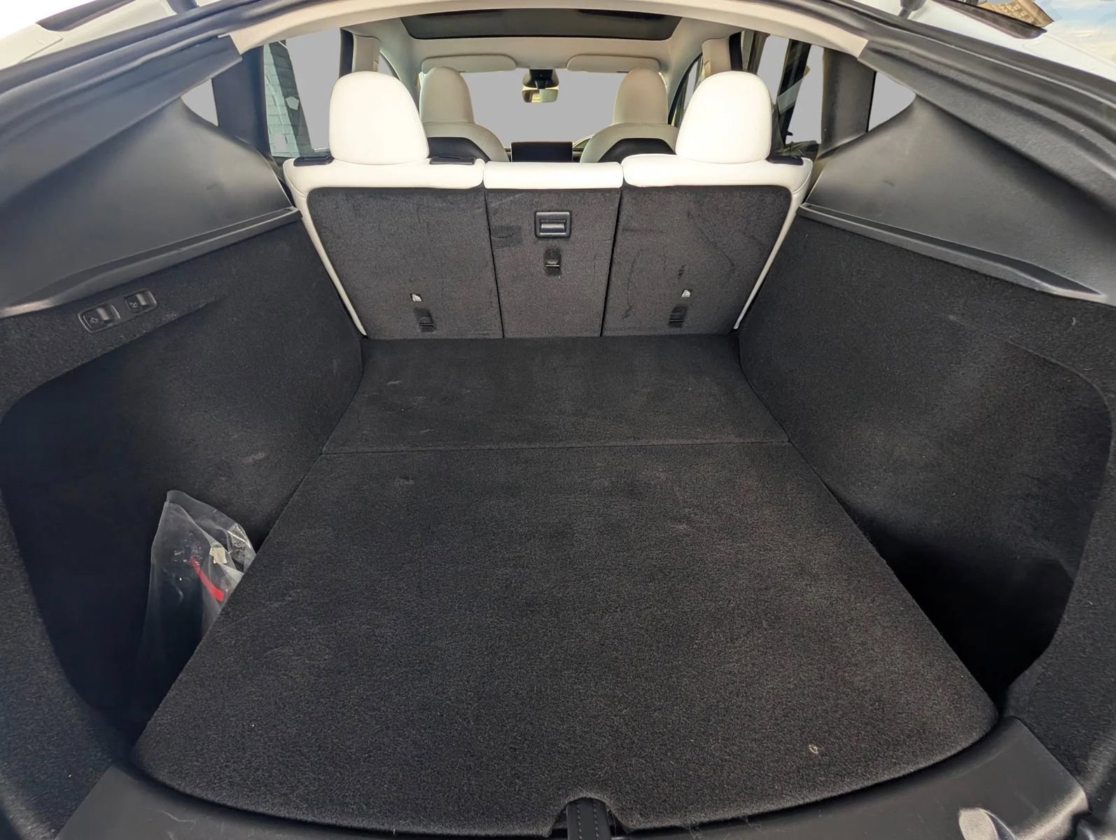Used 2023 Tesla Model Y Performance AWD/4WD image 14