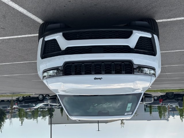 New 2027 Jeep Grand Cherokee Altitude AWD/4WD image 2