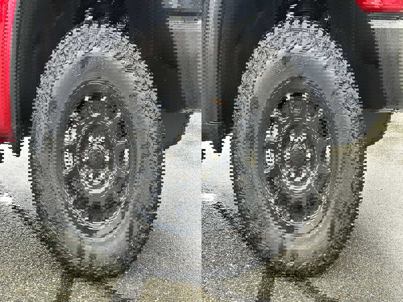 New 2026 GMC Sierra 1500 AT4X w/ AT4X AEV Edition image 9