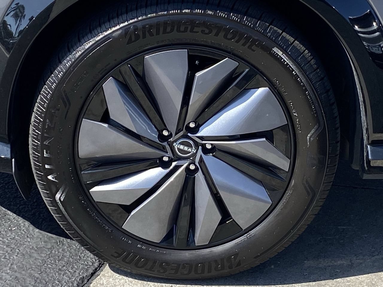 Certified 2023 Nissan Ariya FWD image 8