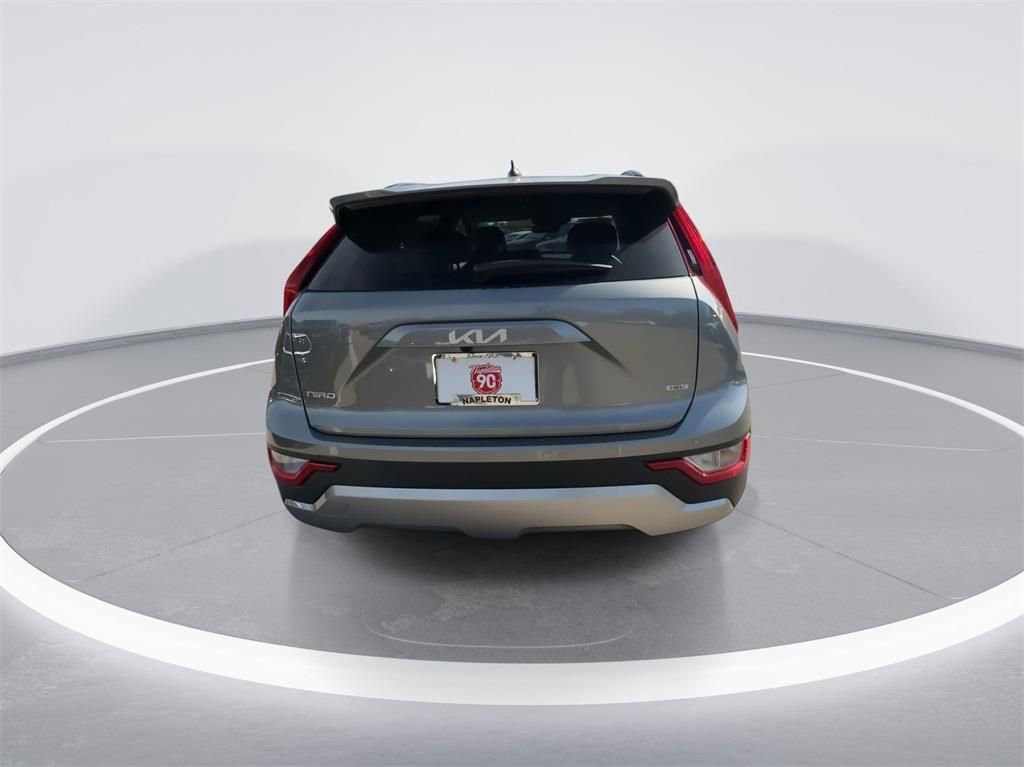 Certified 2025 Kia Niro EX image 12