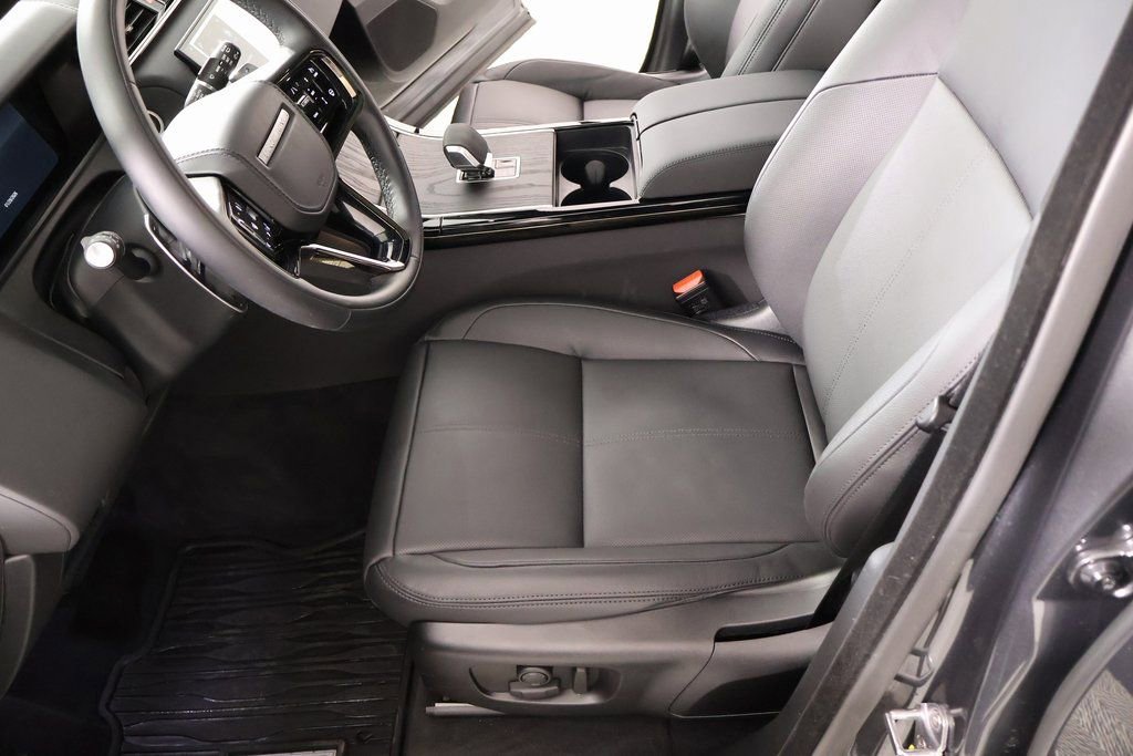 Used 2026 Land Rover Range Rover Velar Dynamic SE image 11