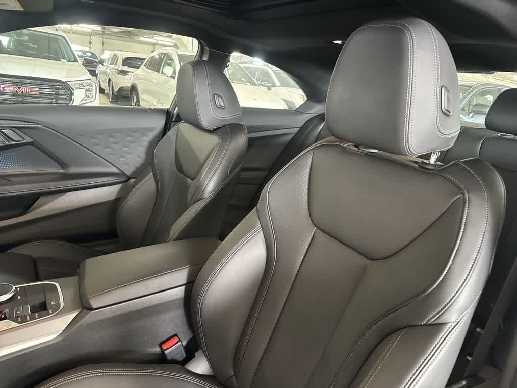 Used 2025 BMW 230i Coupe w/ Premium Package RWD image 13