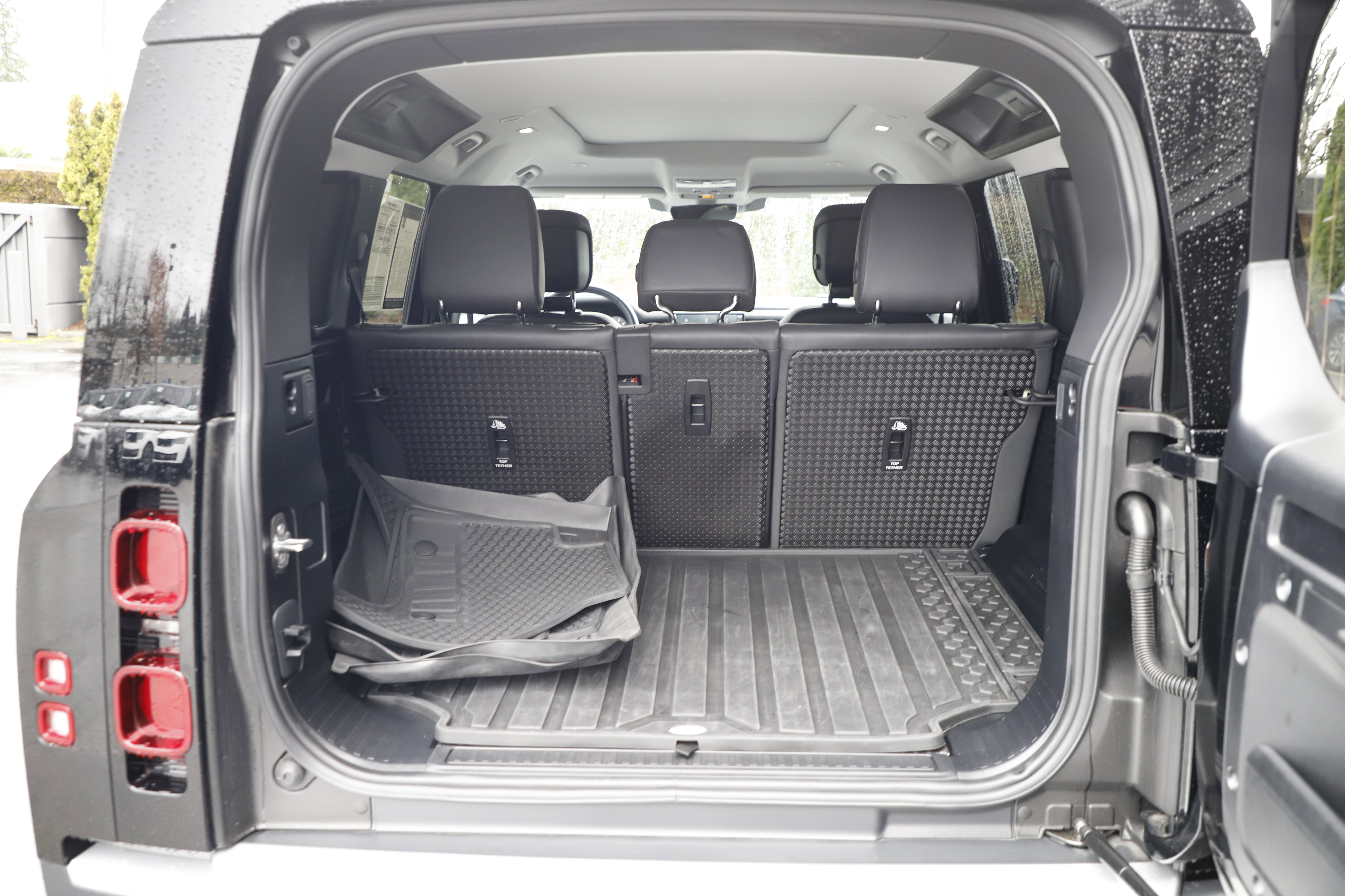 Certified 2025 Land Rover Defender 110 S image 15