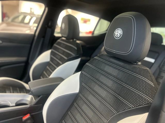 New 2026 Alfa Romeo Tonale w/ Active Assist Package AWD/4WD image 11