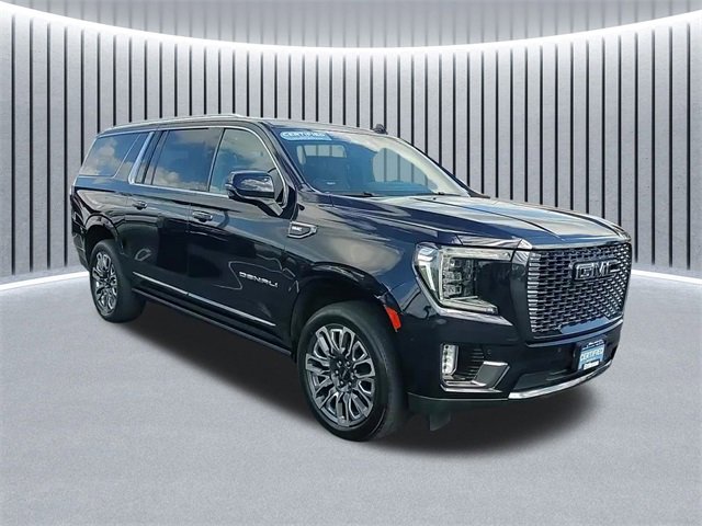Used 2023 GMC Yukon XL Denali Ultimate image 1