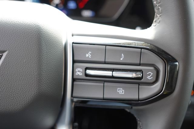 Used 2024 Chevrolet Colorado LT w/ LT Convenience Package II image 29