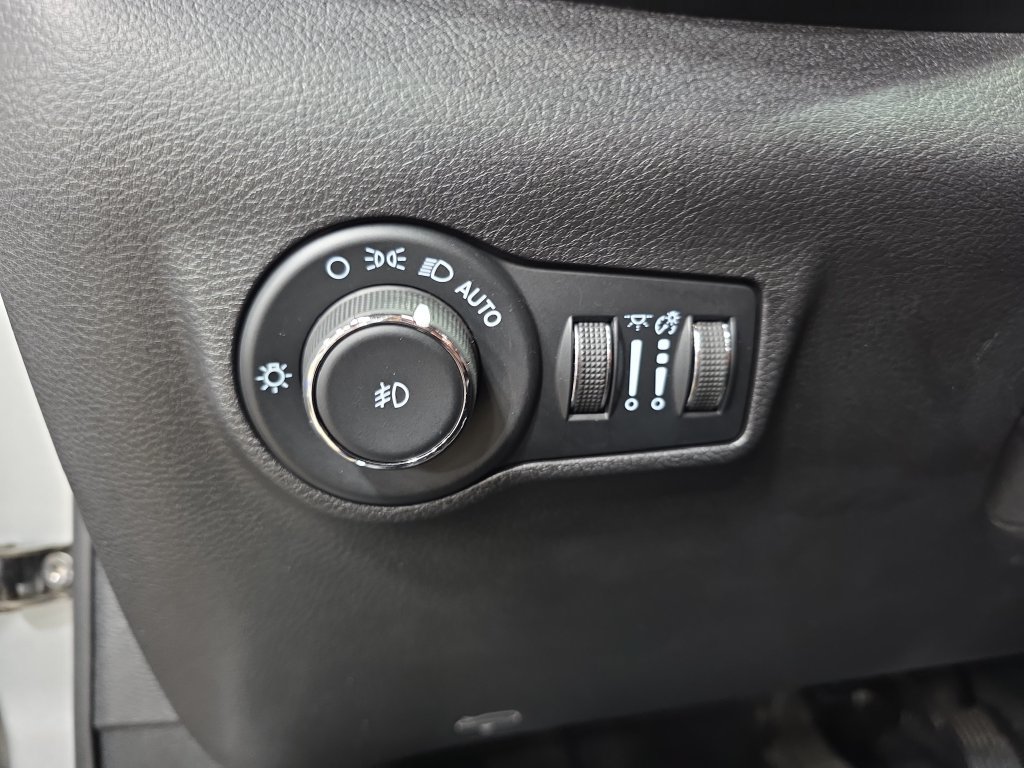 Used 2024 Chevrolet Blazer EV LT AWD/4WD image 24