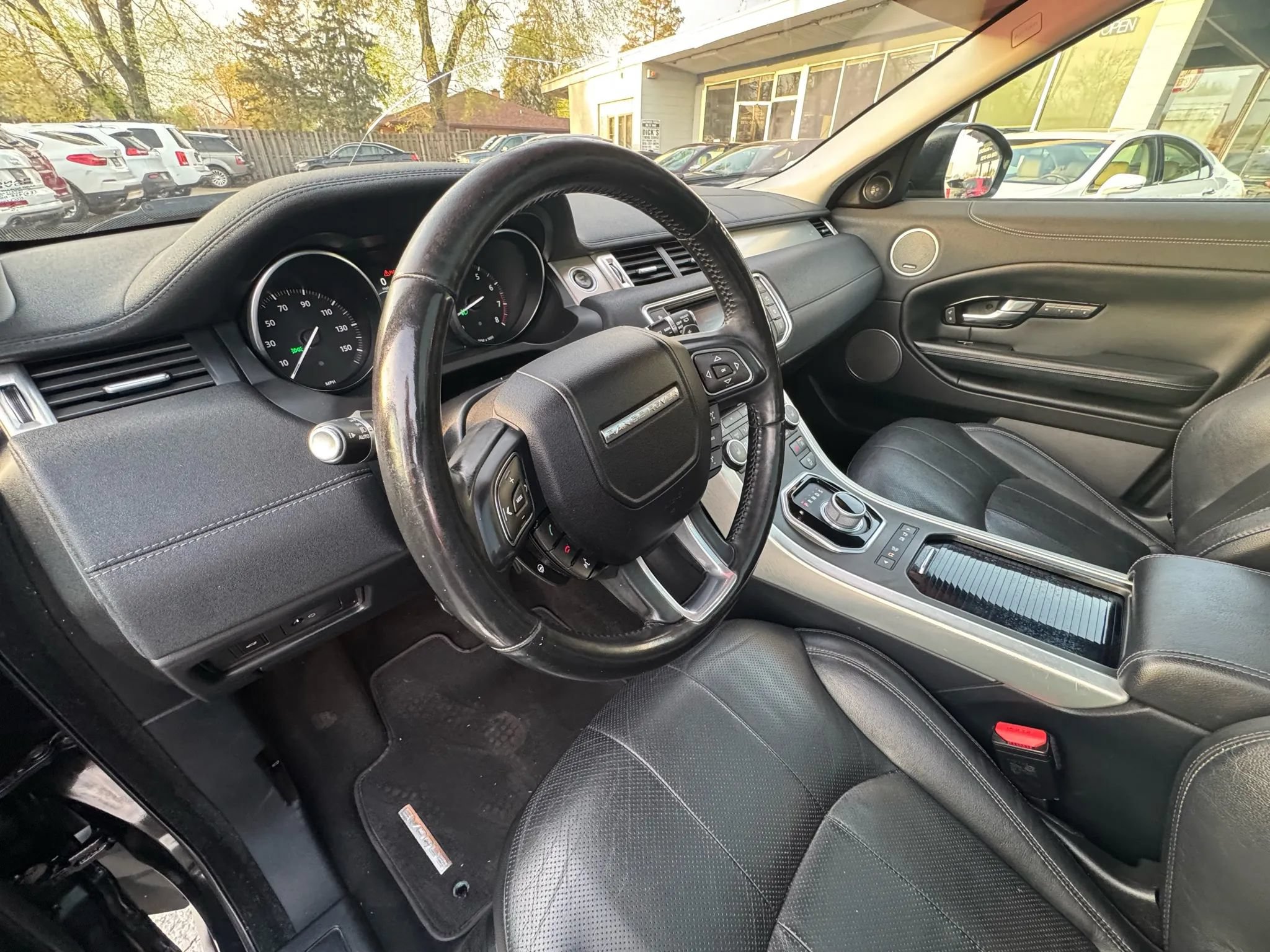 Used 2016 Land Rover Range Rover Evoque SE AWD/4WD image 9