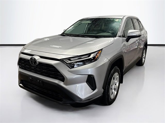 Used 2024 Toyota RAV4 LE image 3