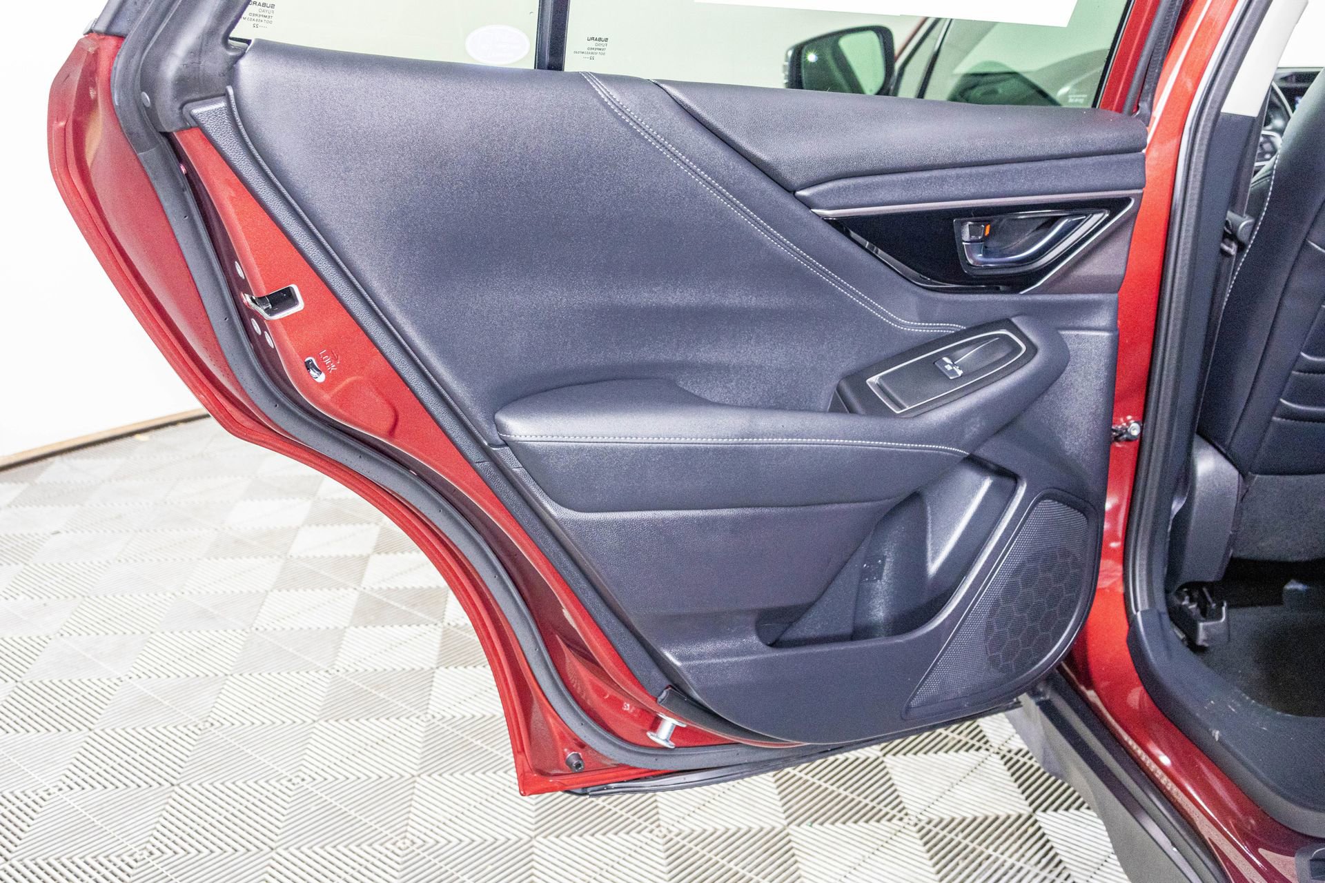 Used 2023 Subaru Outback Limited image 40