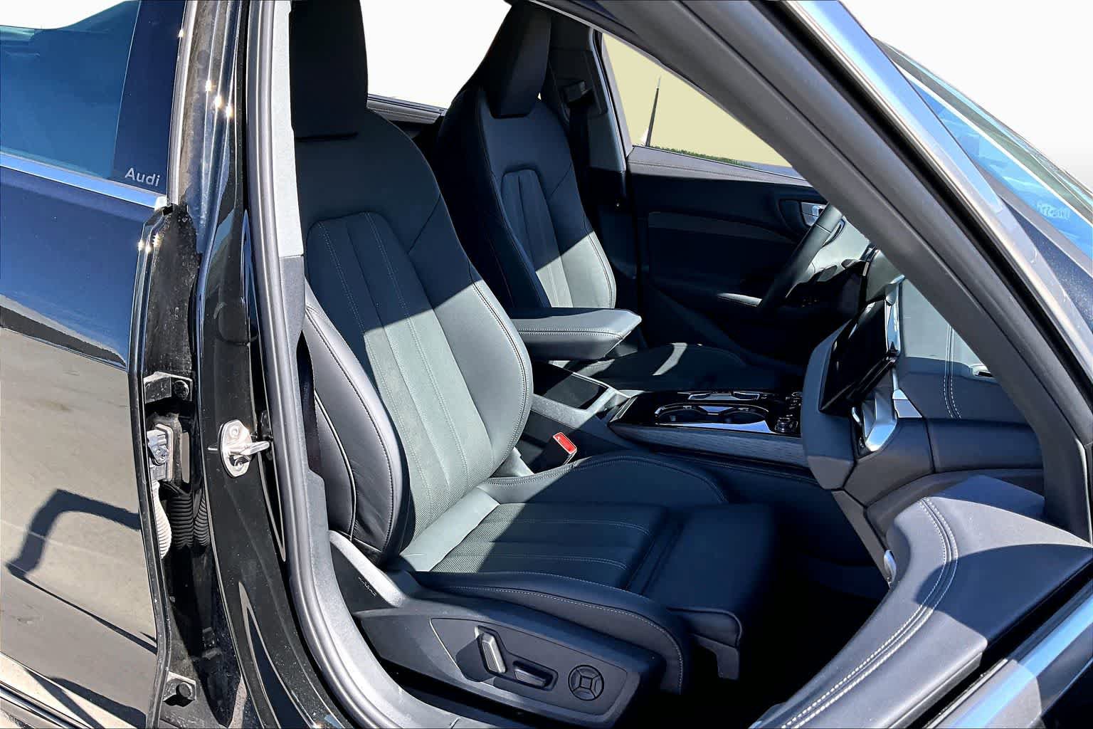Used 2025 Audi A5 2.0T Premium Plus w/ Premium Plus AWD/4WD image 9