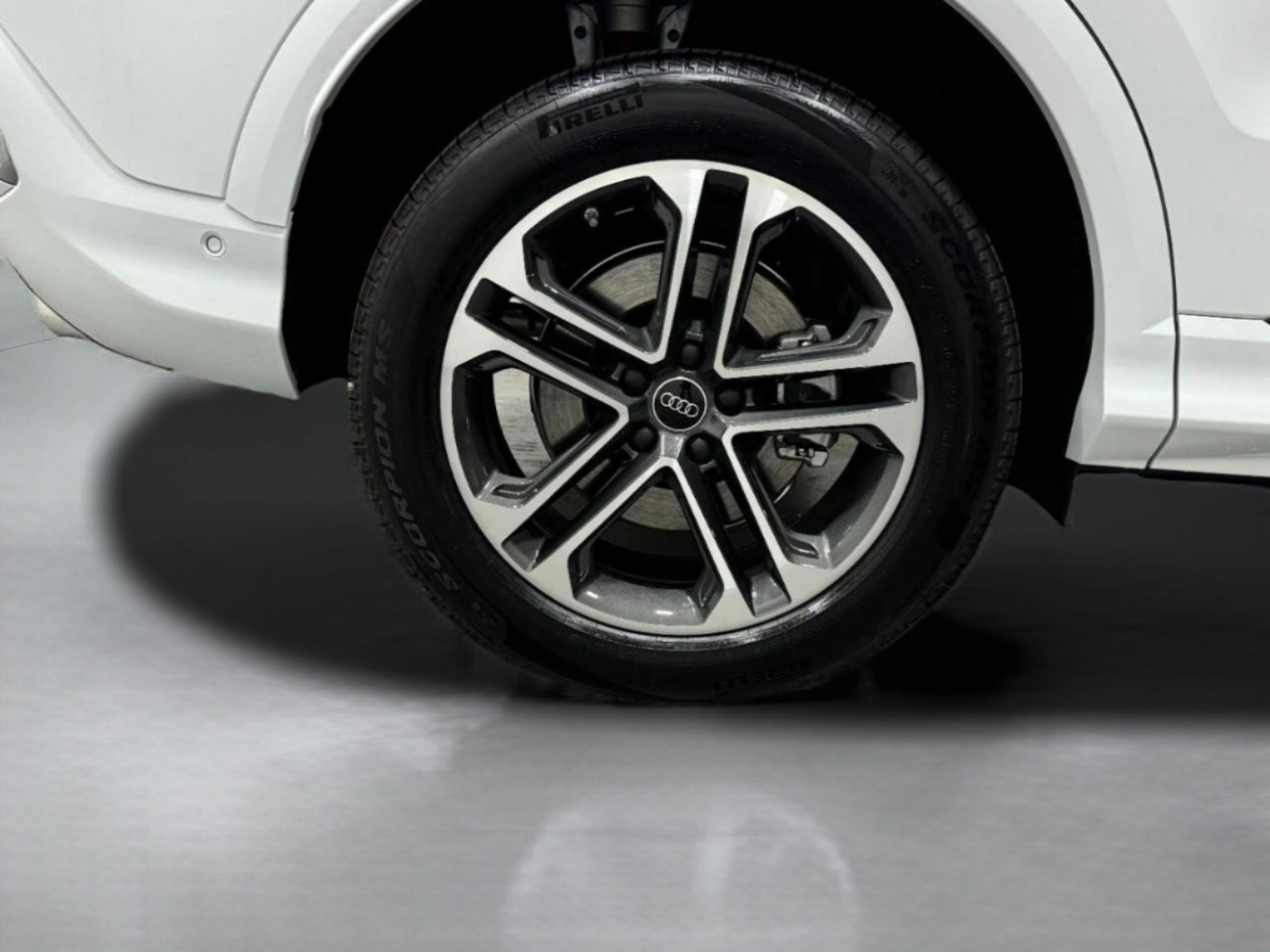 New 2025 Audi Q5 Premium image 34