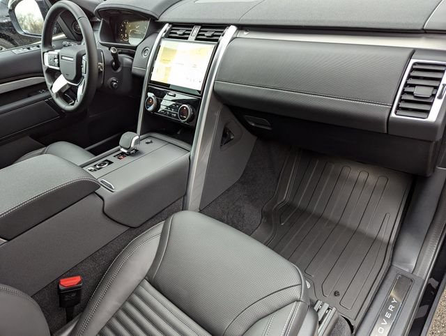 New 2025 Land Rover Discovery Dynamic SE AWD/4WD image 19