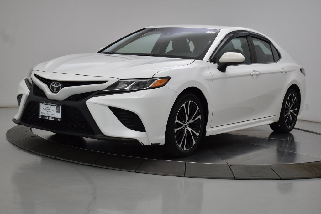 Used 2018 Toyota Camry SE FWD image 14