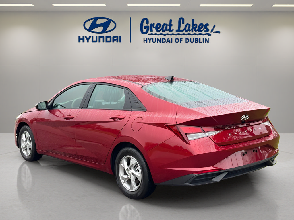 Used 2023 Hyundai Elantra SE FWD image 3