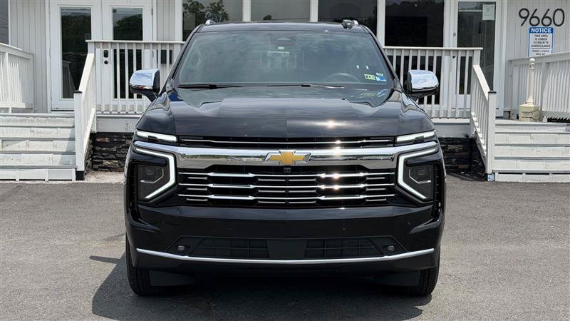 Used 2026 Chevrolet Suburban Premier RWD image 8