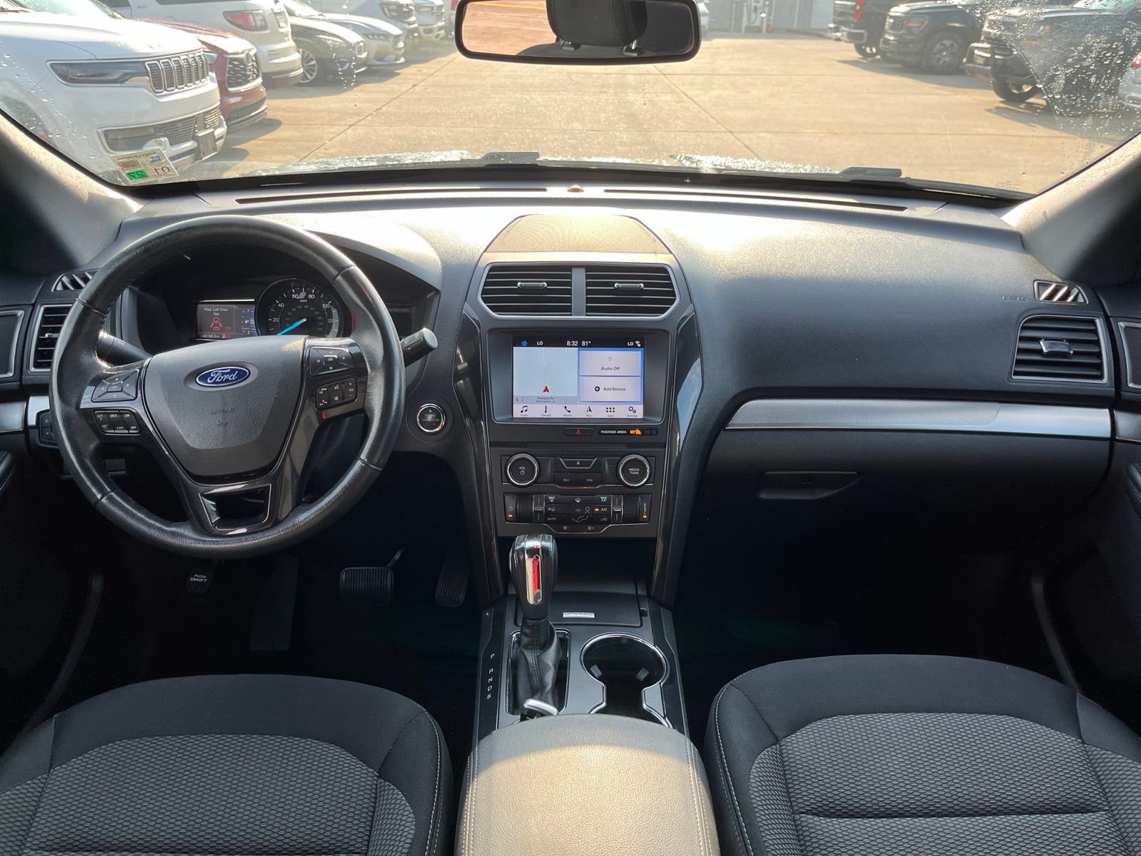 Used 2018 Ford Explorer XLT w/ Equipment Group 201A FWD image 9