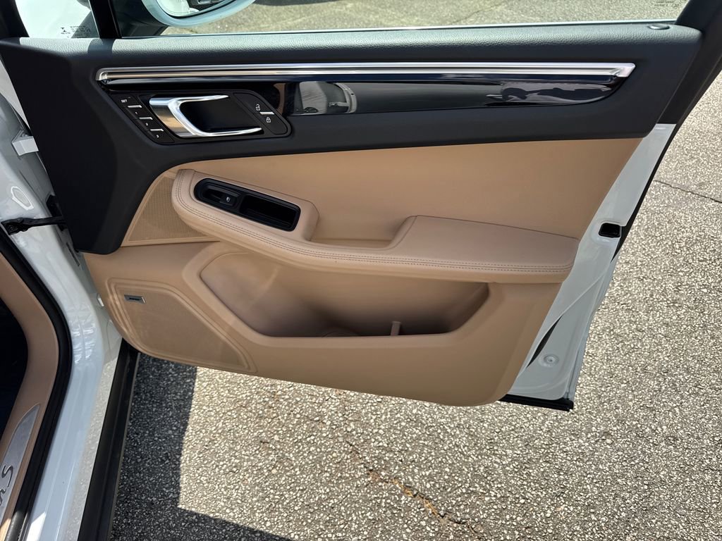 Used 2020 Porsche Macan S image 14