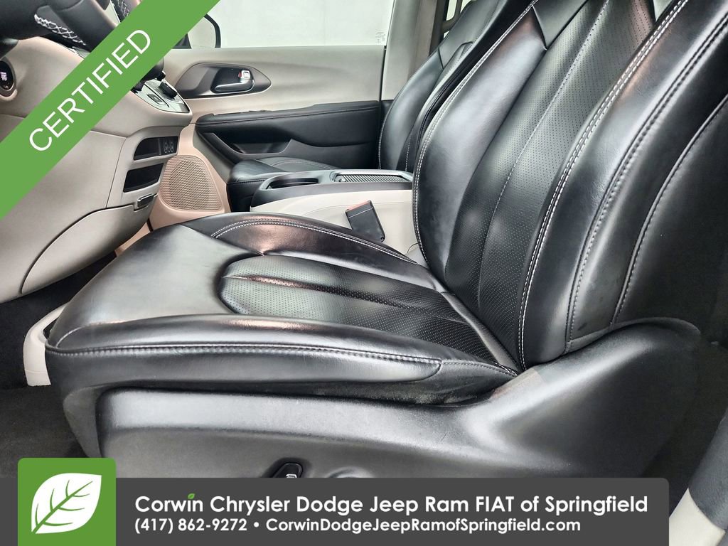 Certified 2023 Chrysler Pacifica Touring-L image 20