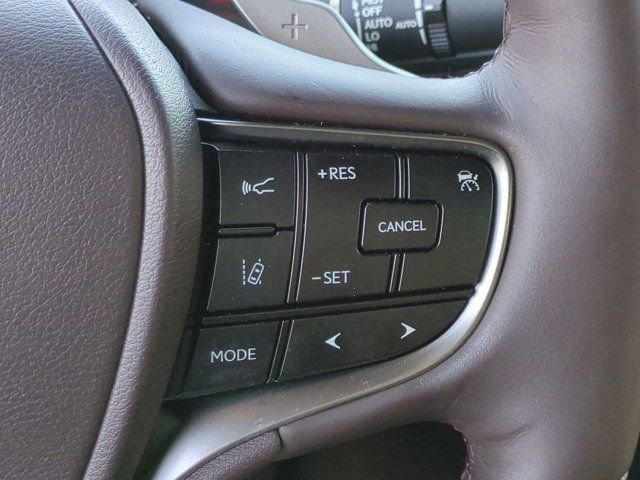 Used 2019 Lexus ES 300h Ultra Luxury w/ Accessory Package 2 image 25