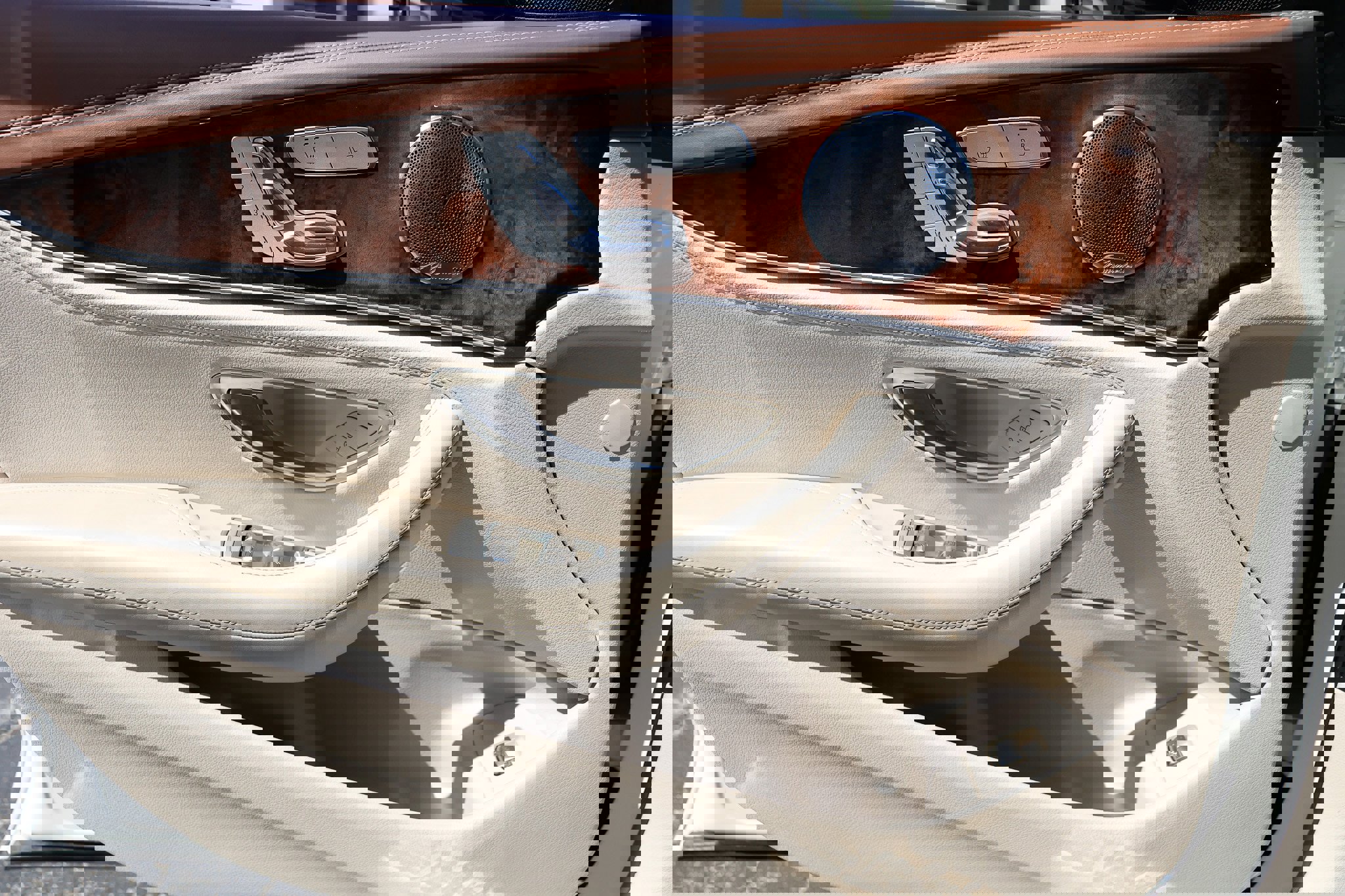 Used 2017 Mercedes-Benz E 300 4MATIC image 43