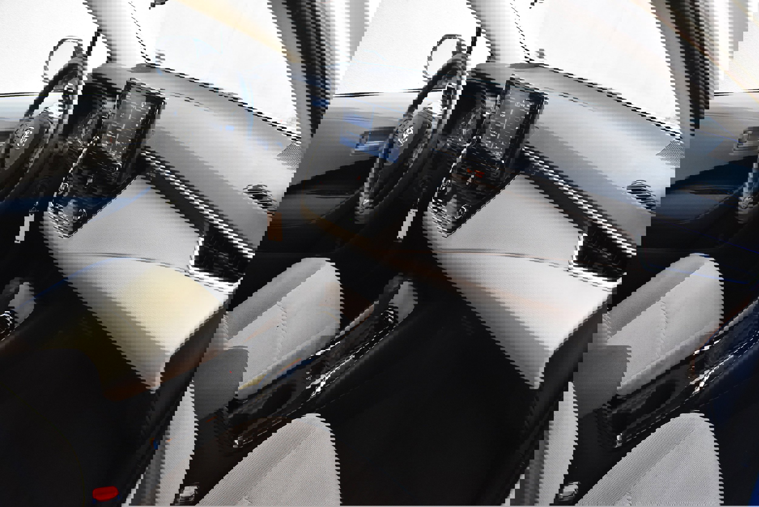 Used 2022 Toyota Corolla LE image 27