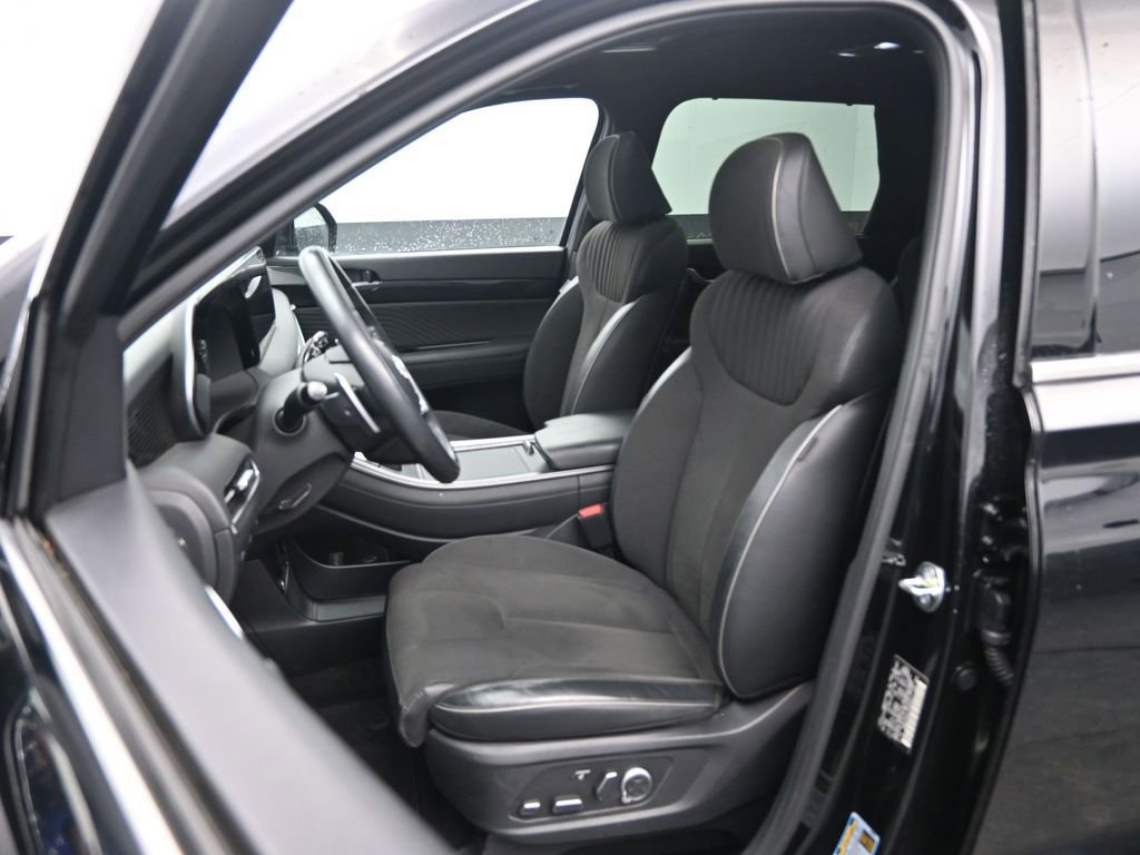 Used 2024 Hyundai Palisade Calligraphy image 18
