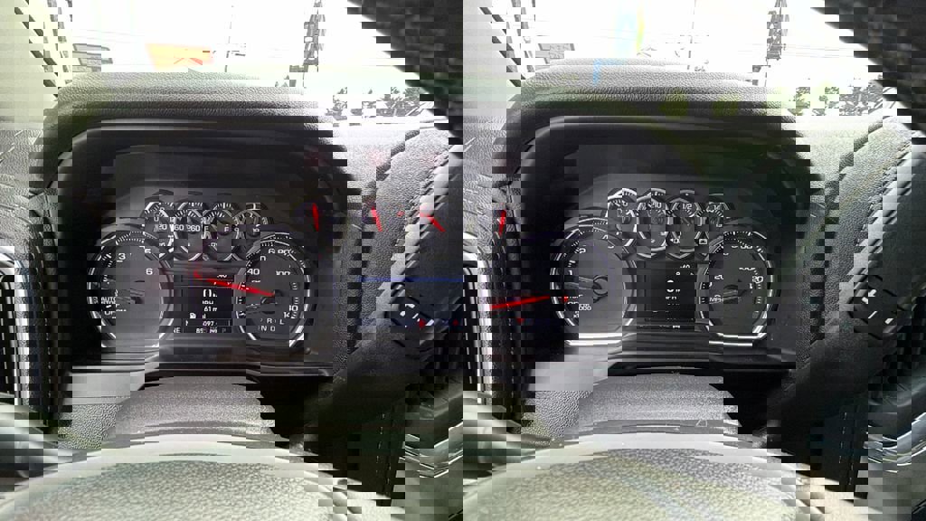 Used 2020 Chevrolet Silverado 1500 LT w/ All-Star Edition image 26