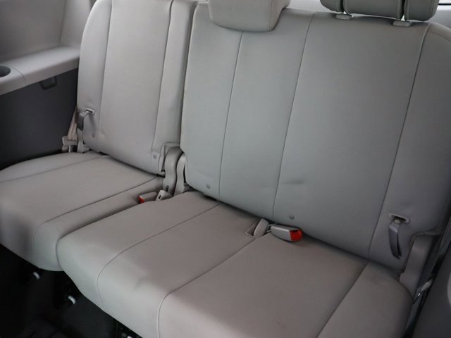 Used 2020 Toyota Sienna XLE w/ XLE Navigation Package FWD image 29