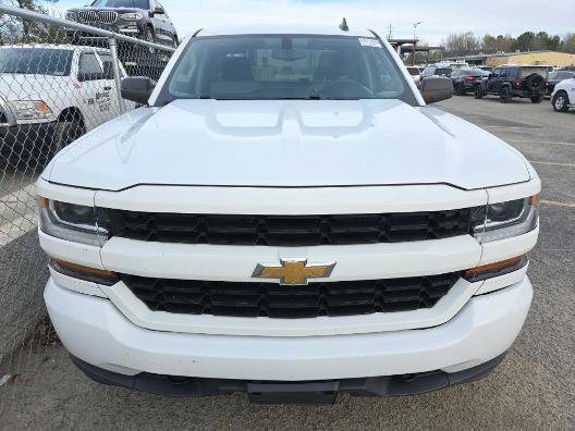 Used 2018 Chevrolet Silverado 1500 Custom w/ Custom Value Package image 2