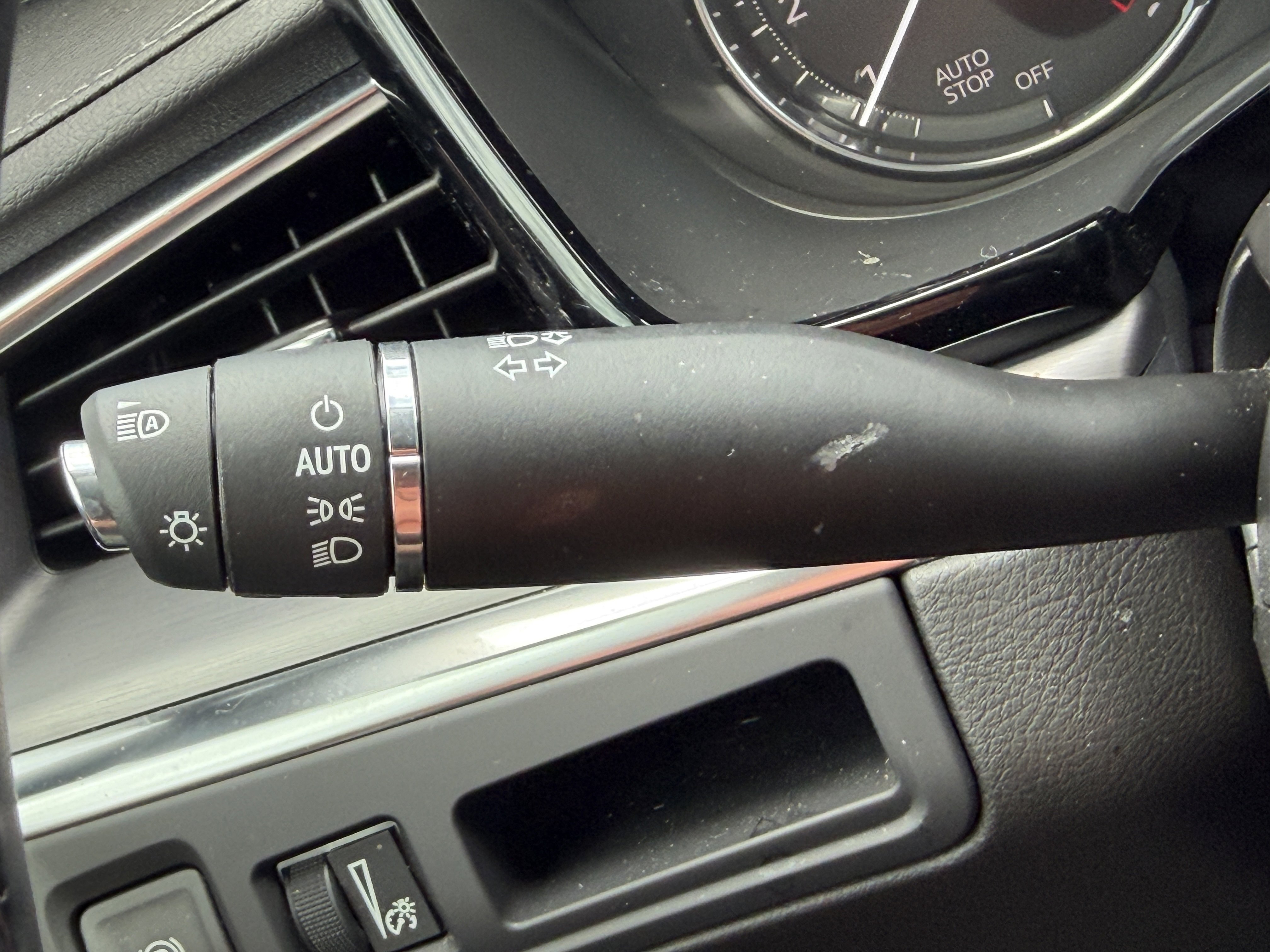 New 2026 Cadillac XT5 Luxury image 25