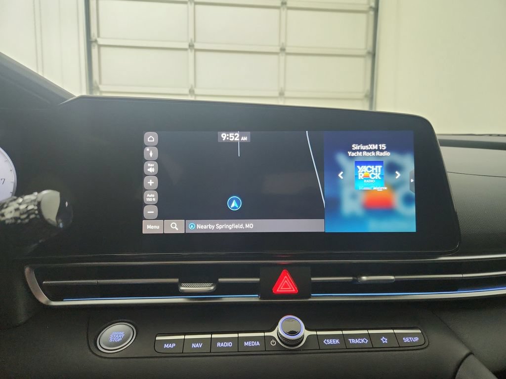 Used 2025 Hyundai Elantra Limited FWD image 27
