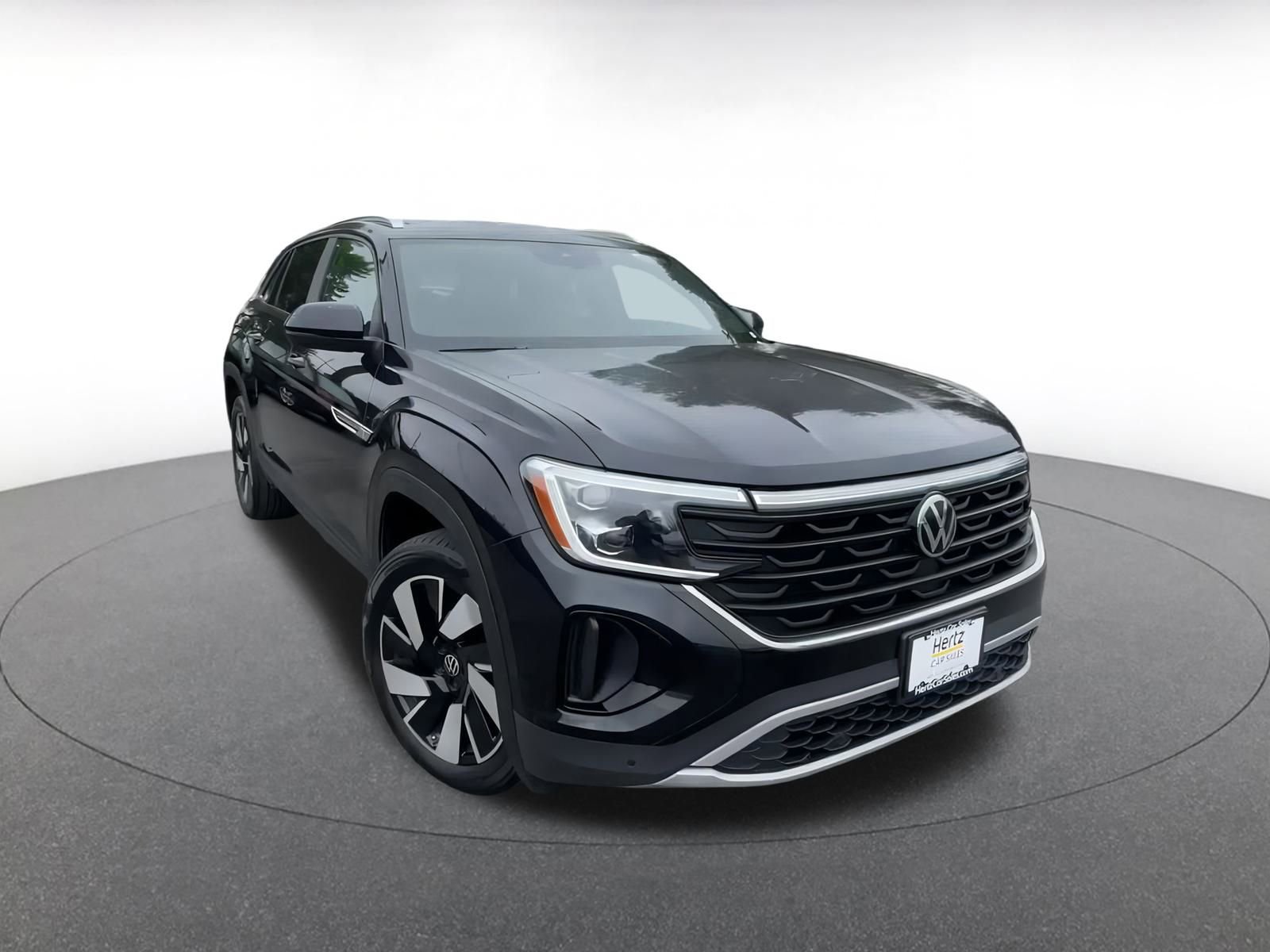 Used 2025 Volkswagen Atlas Cross Sport SE image 3