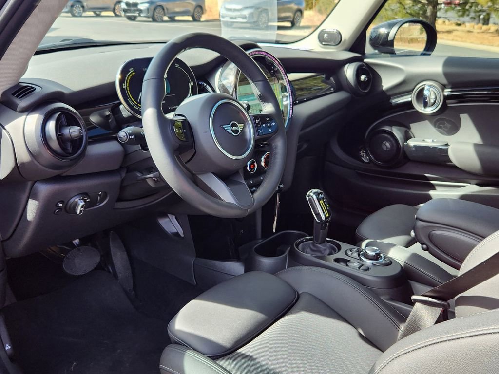 Used 2024 MINI Cooper SE image 8