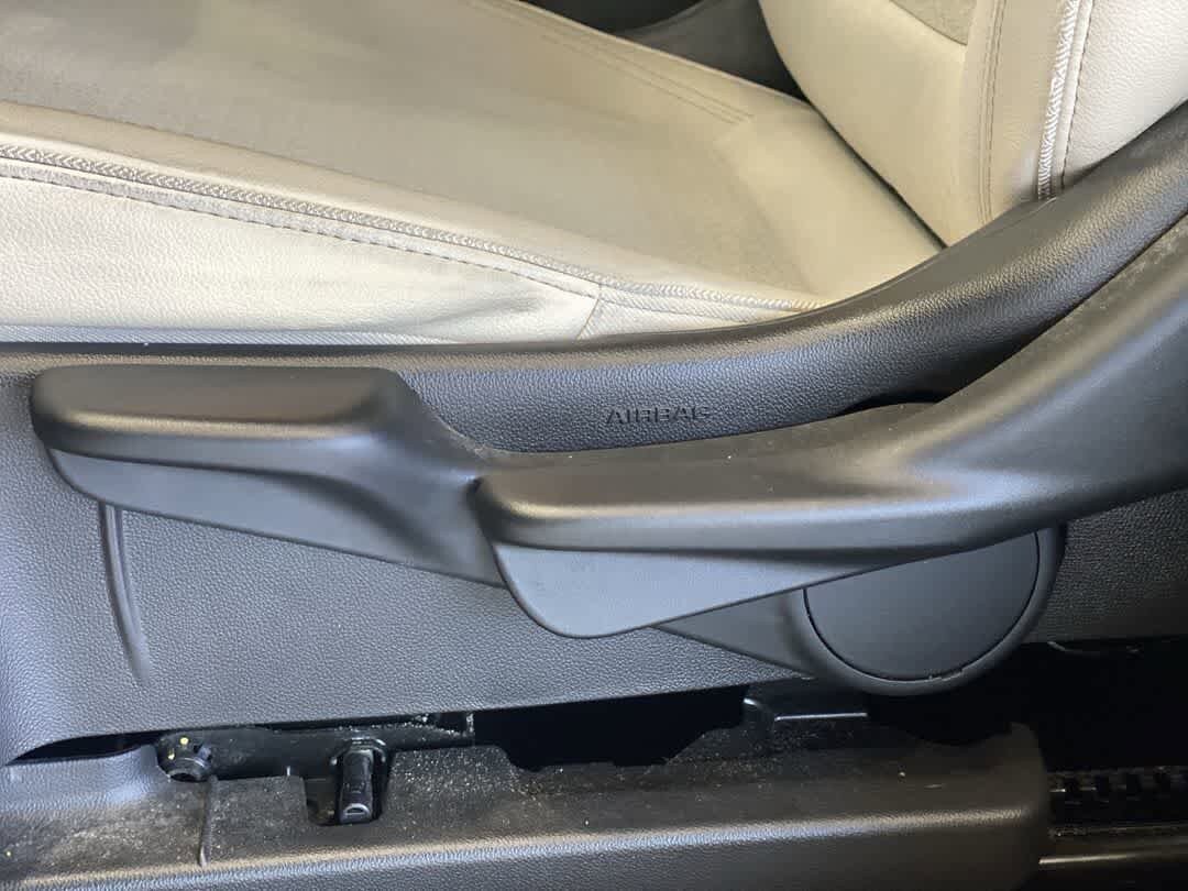 Used 2021 Buick Encore GX Preferred AWD/4WD image 14