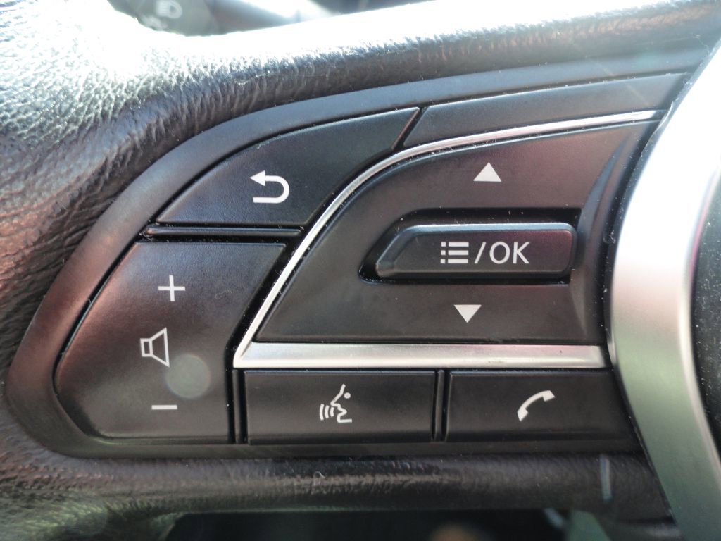 Used 2018 INFINITI Q60 LUXE w/ Sensory Package 2.0T Luxe image 26