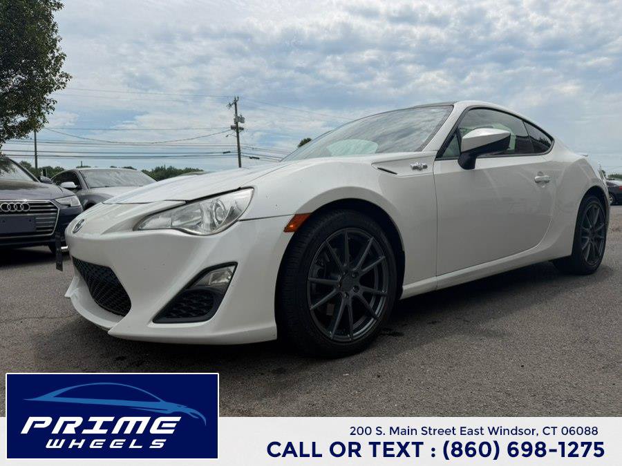 Used 2014 Scion FR-S RWD image 3