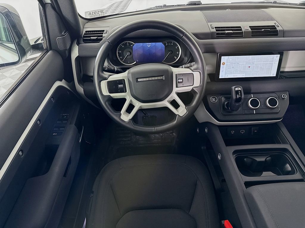 Used 2023 Land Rover Defender 110 image 22