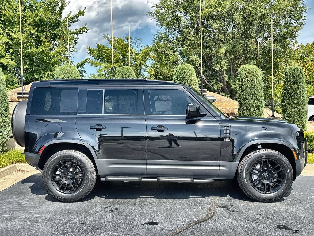 New 2026 Land Rover Defender 110 S AWD/4WD image 6