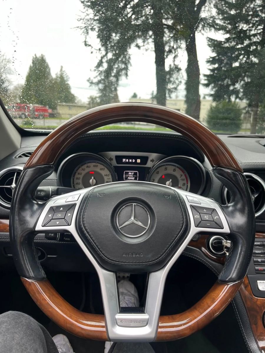 Used 2013 Mercedes-Benz SL 550 w/ Premium Pkg image 18