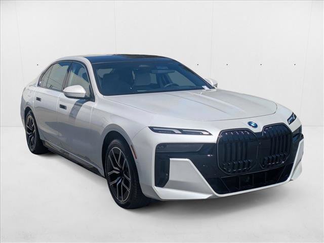 New 2025 BMW 750e xDrive w/ Premium Package image 6
