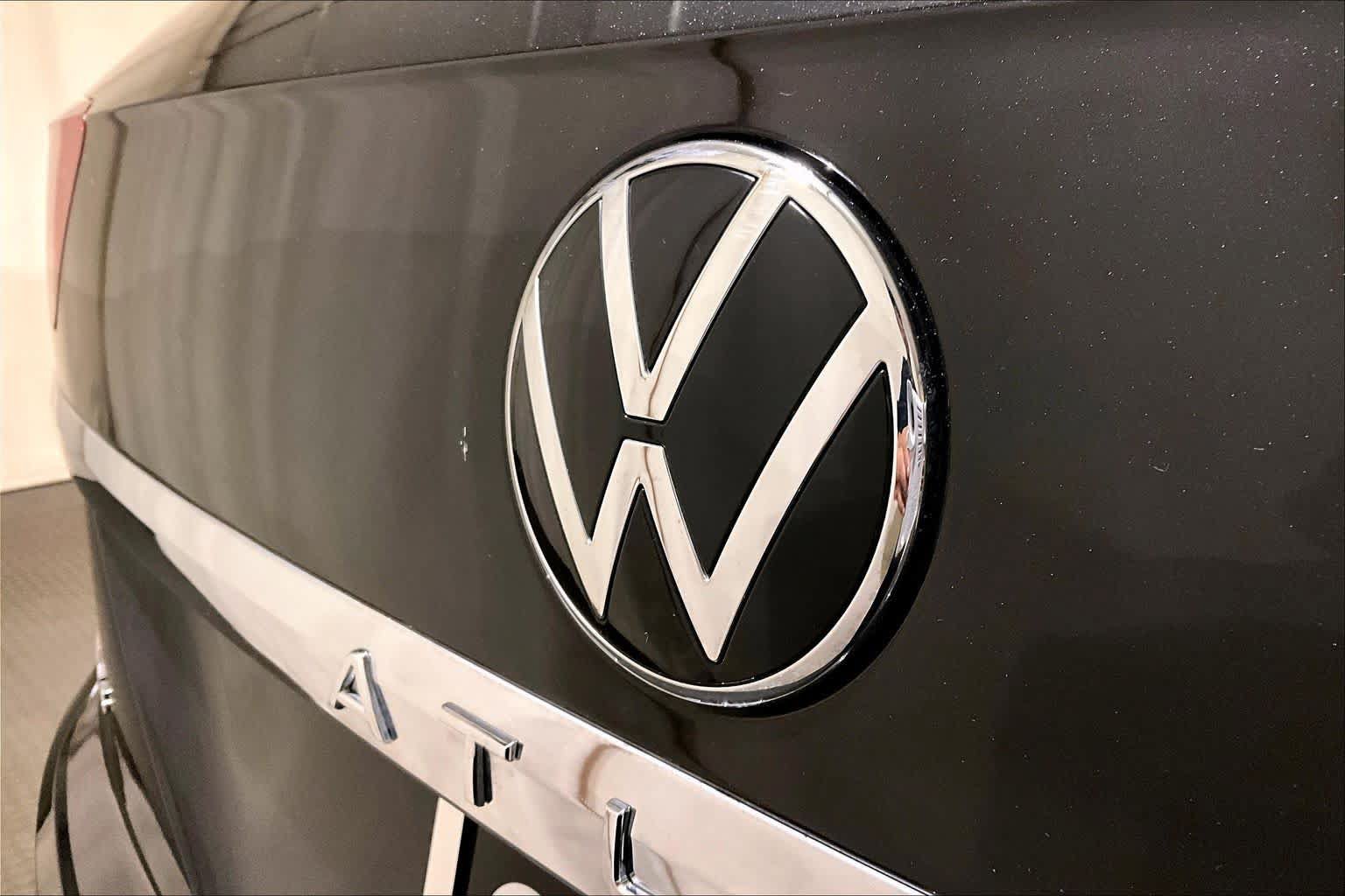 Used 2021 Volkswagen Atlas Cross Sport SEL Premium R-Line AWD/4WD image 32