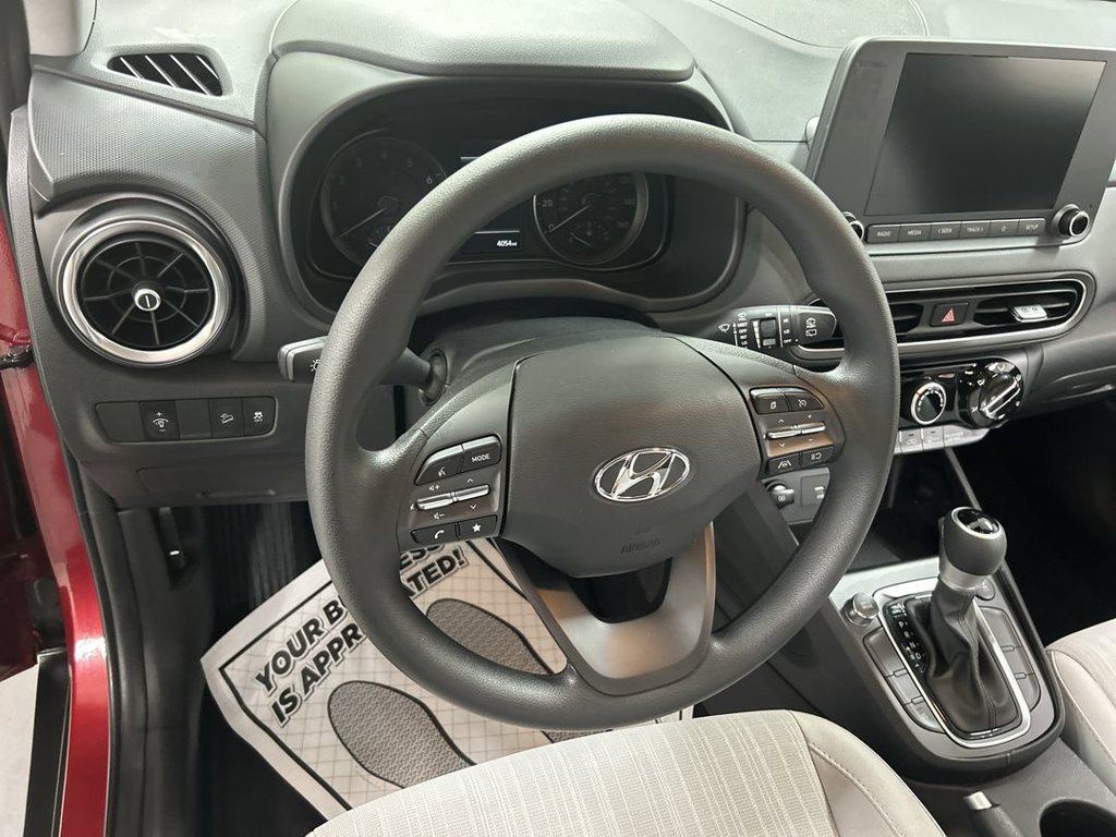 Used 2023 Hyundai Kona SEL AWD/4WD image 4