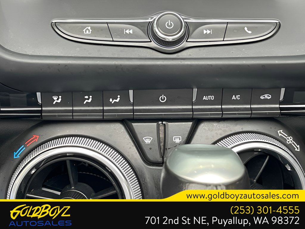 Used 2022 Chevrolet Camaro LT RWD image 31